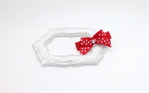 Large single bow with pearl