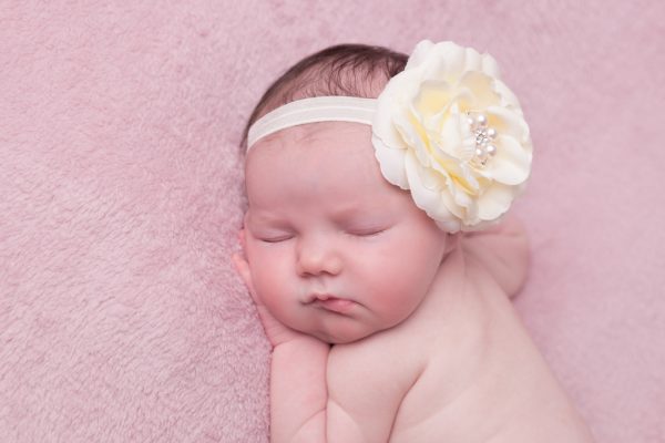 p-9539-Cute-Cute-25.jpg Ivory rose with rhinestone on a soft elastic headband