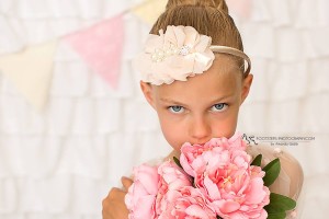 Large chiffon flower with pearls and rhinestone in peach